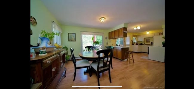 117 Snipsic Lake Rd, Unit B in Ellington, CT - Building Photo - Building Photo