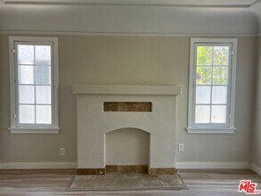 1282 S Highland Ave in Los Angeles, CA - Building Photo - Building Photo