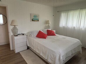 10727 W Clairmont Cir in Tamarac, FL - Building Photo - Building Photo