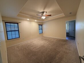 426 E University Dr in Portales, NM - Building Photo - Building Photo