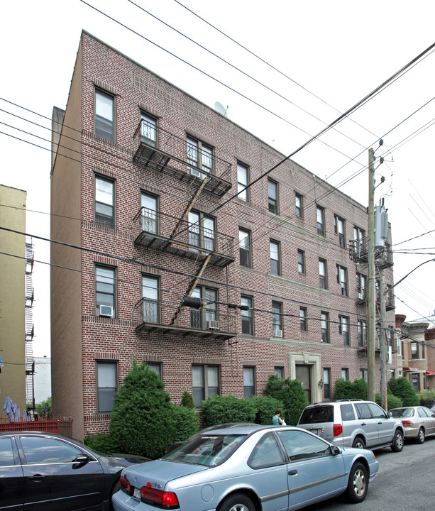 957 67th St in Brooklyn, NY - Foto de edificio