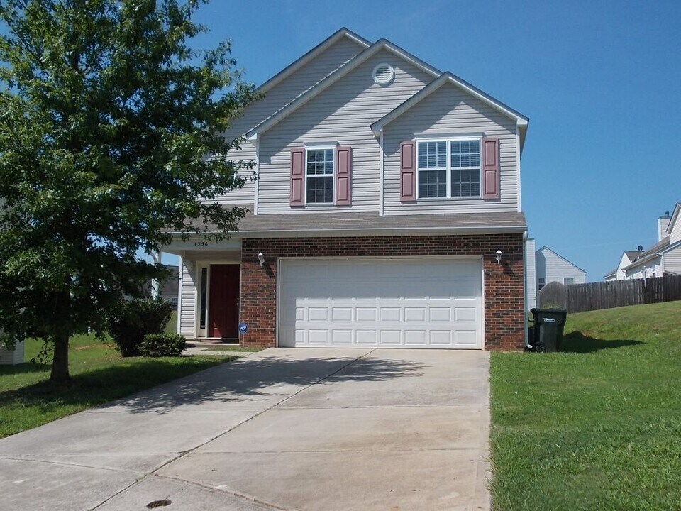 1356 Sinai Pl NW in Concord, NC - Building Photo