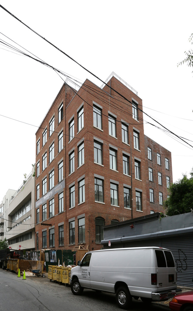 Printhouse Lofts in Brooklyn, NY - Foto de edificio - Building Photo