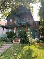 435 S Meadow St in Watertown, NY - Building Photo