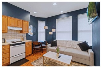 242 S 17th St in Philadelphia, PA - Building Photo - Building Photo