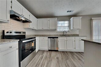 5260 Harbins Point Ln NW in Lilburn, GA - Building Photo - Building Photo