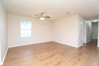 1880 W Godfrey St in Pensacola, FL - Building Photo - Building Photo