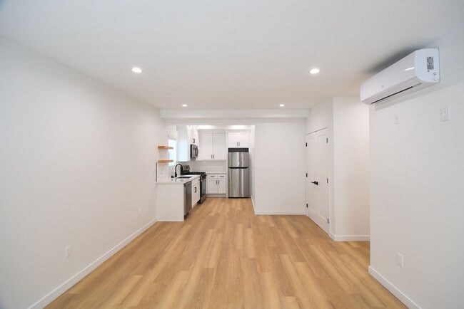 5230 Kester Ave in Los Angeles, CA - Building Photo - Building Photo