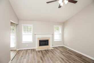 7817 Cambridge Dr in Douglasville, GA - Building Photo - Building Photo