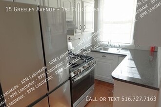 15 Greeley Ave in Sayville, NY - Building Photo - Building Photo