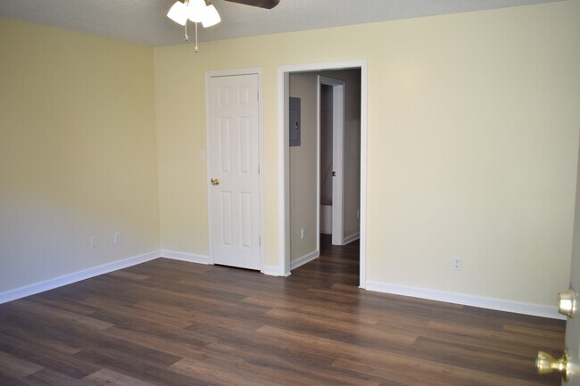 100 Ballygar St in Clarksville, TN - Building Photo - Building Photo