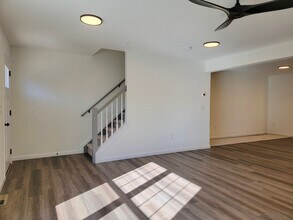 19 Pacific Blvd in Ephrata, PA - Foto de edificio - Building Photo