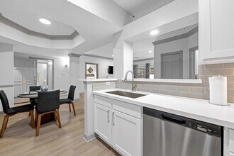 2698 Briar Ridge Dr in Houston, TX - Building Photo - Building Photo