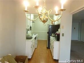 35 Park Ave in Suffern, NY - Building Photo - Building Photo