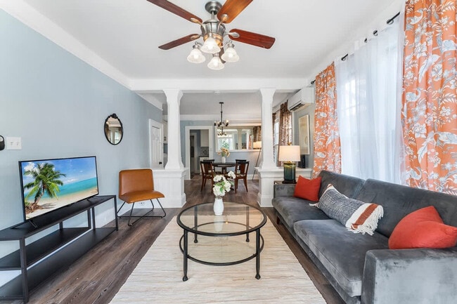 property at 117 E 4th St