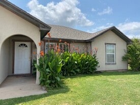 726 Chanticleers Ln in Abilene, TX - Building Photo
