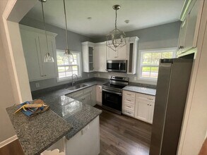 1112 N Toombs St, Unit B in Valdosta, GA - Foto de edificio - Building Photo