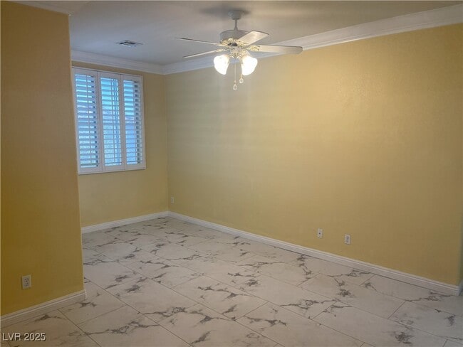 1136 Scenic Crest Dr