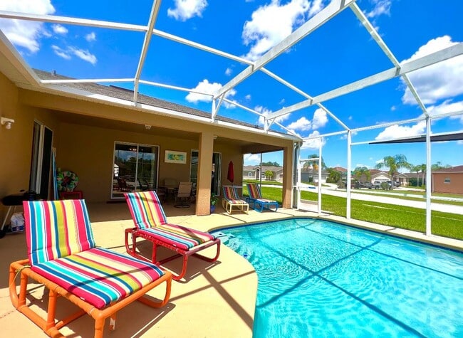 property at 5212 Jasmine Trace Ln