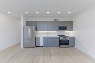 Willetta 15 in Phoenix, AZ - Building Photo - Interior Photo