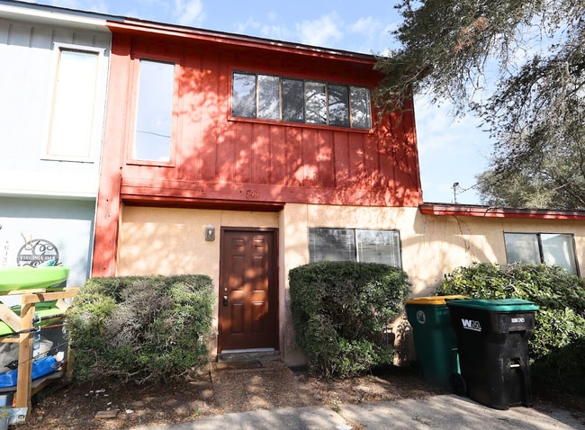 property at 641 Virginia Oak Ct