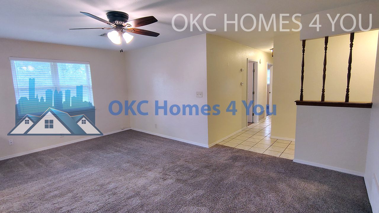 440 E Carson Ln in Mustang, OK - Building Photo