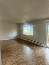 308 Summit Ave N in Kent, WA - Building Photo - Building Photo