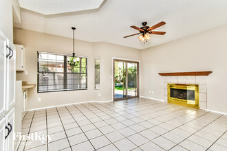 2710 W Camino Del Medrano in Tucson, AZ - Foto de edificio - Building Photo