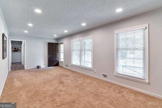 759 Glen Cir SW in Lawrenceville, GA - Building Photo - Building Photo