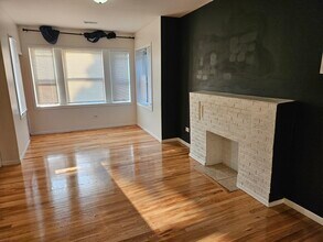 852 N Central Park Ave in Chicago, IL - Building Photo - Building Photo