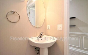 12624 Fair Crest Ct in Fairfax, VA - Building Photo - Building Photo