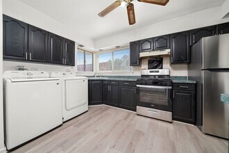 17007 Oakwood Ave in Lansing, IL - Building Photo - Building Photo