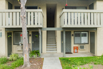 Quail Creek Condominiums in Pomona, CA - Building Photo - Building Photo