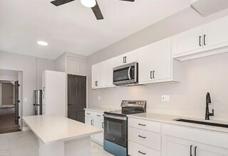 460 Dayton St in Cincinnati, OH - Foto de edificio - Building Photo