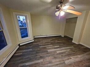 18 Barclay St in Lowell, MA - Building Photo - Building Photo