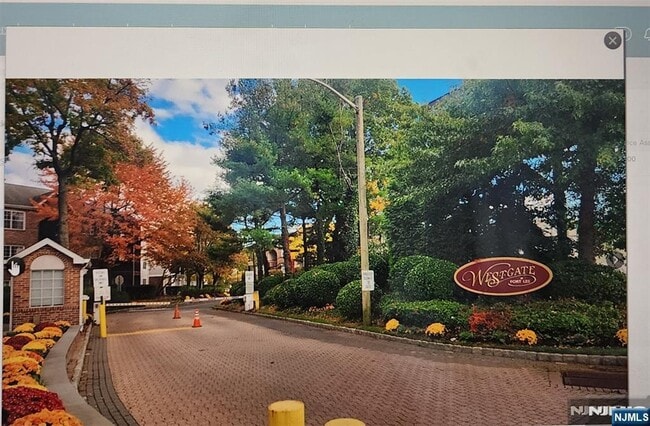 property at 219 Village Cir Dr