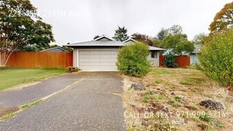 2215 SW 216th Ave in Beaverton, OR - Building Photo