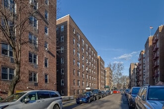 14065 Beech Ave in Flushing, NY - Building Photo - Building Photo