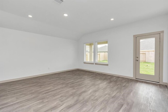 property at 606 Thunder Cloud Dr