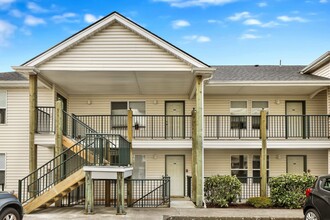 Gateway Apartments in Bellingham, WA - Building Photo - Building Photo