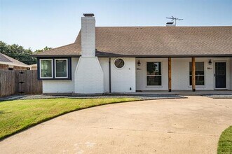 7820 Cardinal Ct in Fort Worth, TX - Building Photo - Building Photo