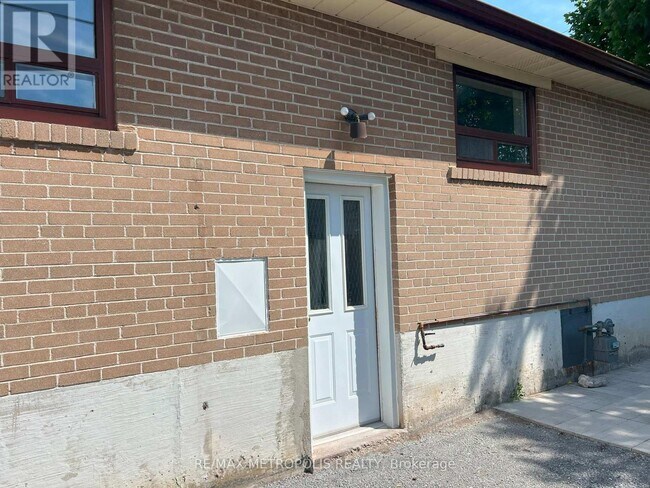 797 Zator Ave in Pickering, ON - Building Photo - Building Photo