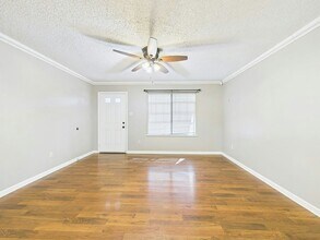 102 Thompson Loop in Lafayette, LA - Building Photo - Building Photo