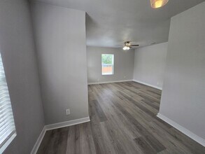 501A Parkdale Ave in Fort Worth, TX - Building Photo - Building Photo