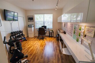 280 Landings Blvd in Weston, FL - Building Photo - Building Photo