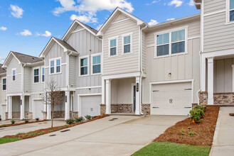 Residences at Villa Rica in Villa Rica, GA - Foto de edificio - Building Photo