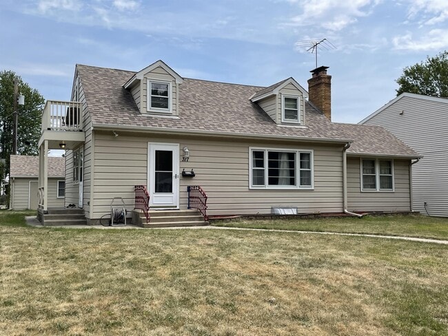 property at 317 15th Ave N