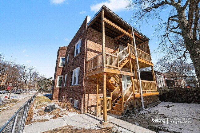 2601 E 78th St in Chicago, IL - Building Photo - Building Photo