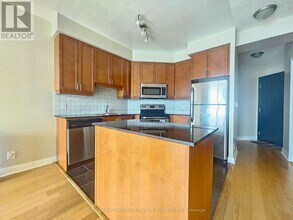 80-1780 Absolute Ave in Mississauga, ON - Building Photo - Building Photo
