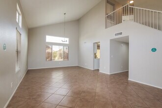 5203 W Kristal Way in Glendale, AZ - Building Photo - Building Photo